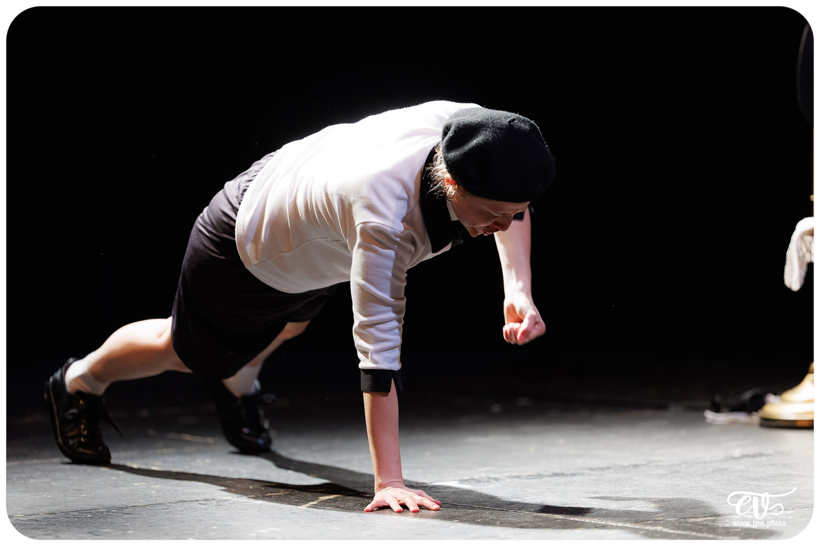 JE DANSE AVEC MILLIAT (KAREN CHATAIGNER)